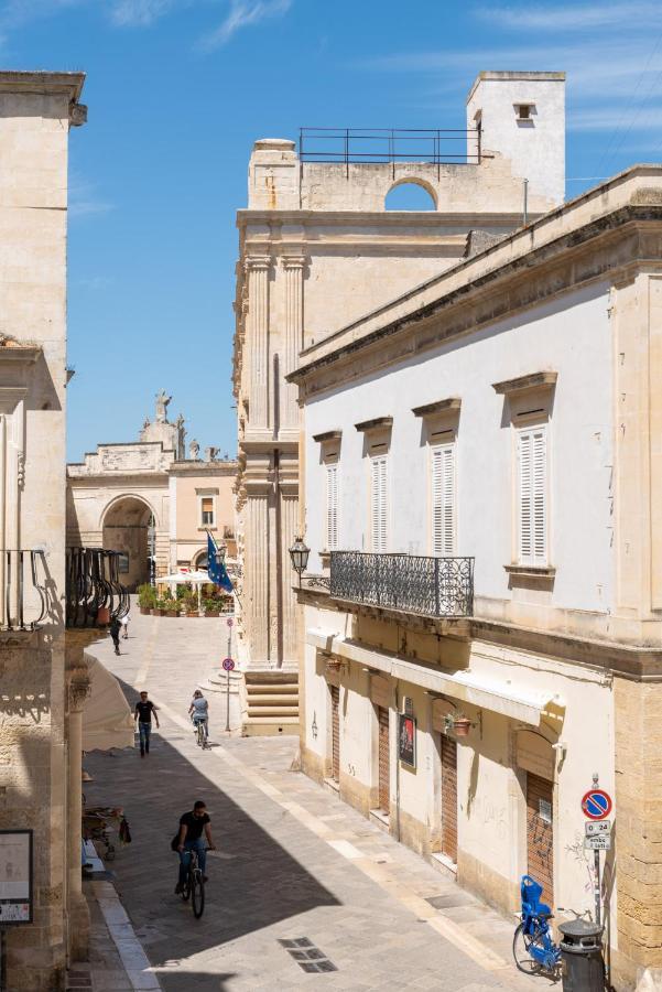 Palazzo Charlie Bed and Breakfast Lecce Exterior foto