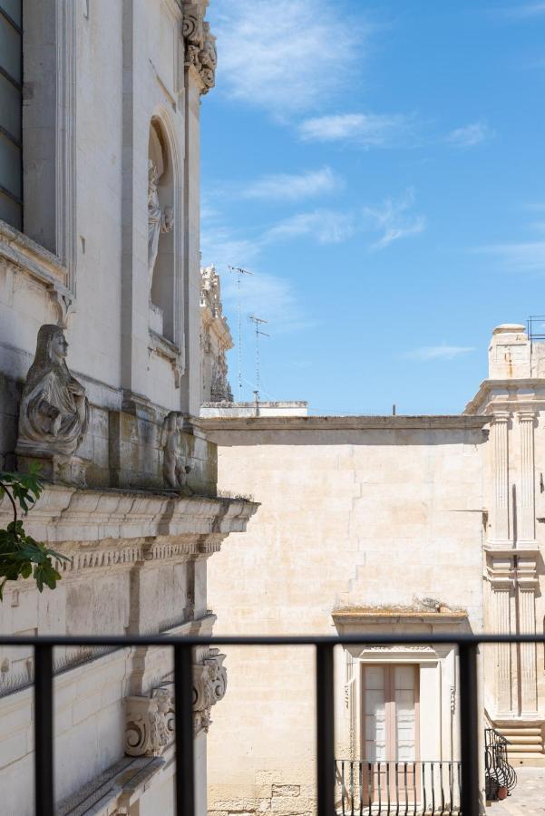 Palazzo Charlie Bed and Breakfast Lecce Exterior foto