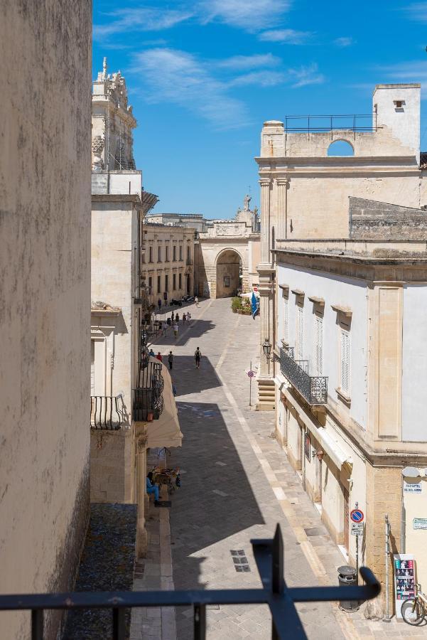 Palazzo Charlie Bed and Breakfast Lecce Exterior foto