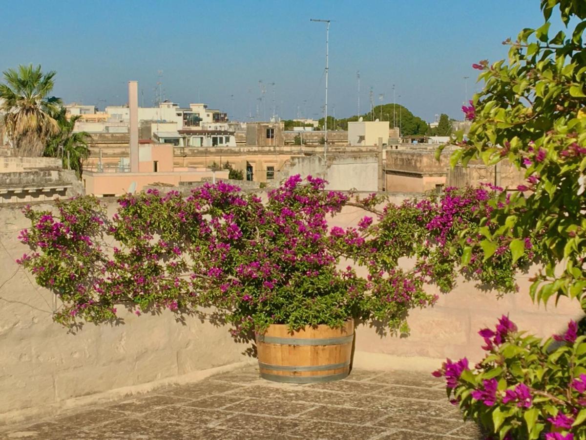 Palazzo Charlie Bed and Breakfast Lecce Exterior foto